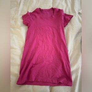 Lululemon swiftly top. Size 4. Hot pink